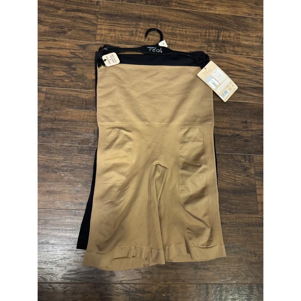 Comfort by Real 2 Pr Seamless Shaping Shorts Women’s Size Small Tan/Black